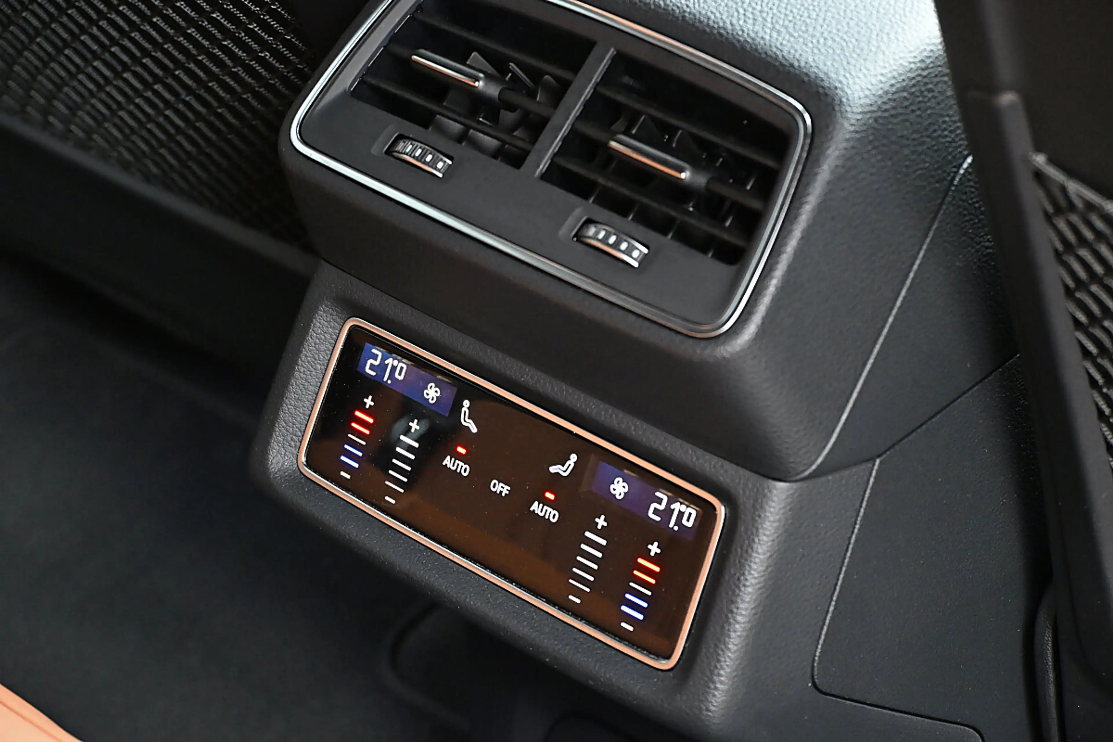 Audi e-tron quattro 95kWh S NP € 121k ACC, MatrixLED, HeadU... — photo 12
