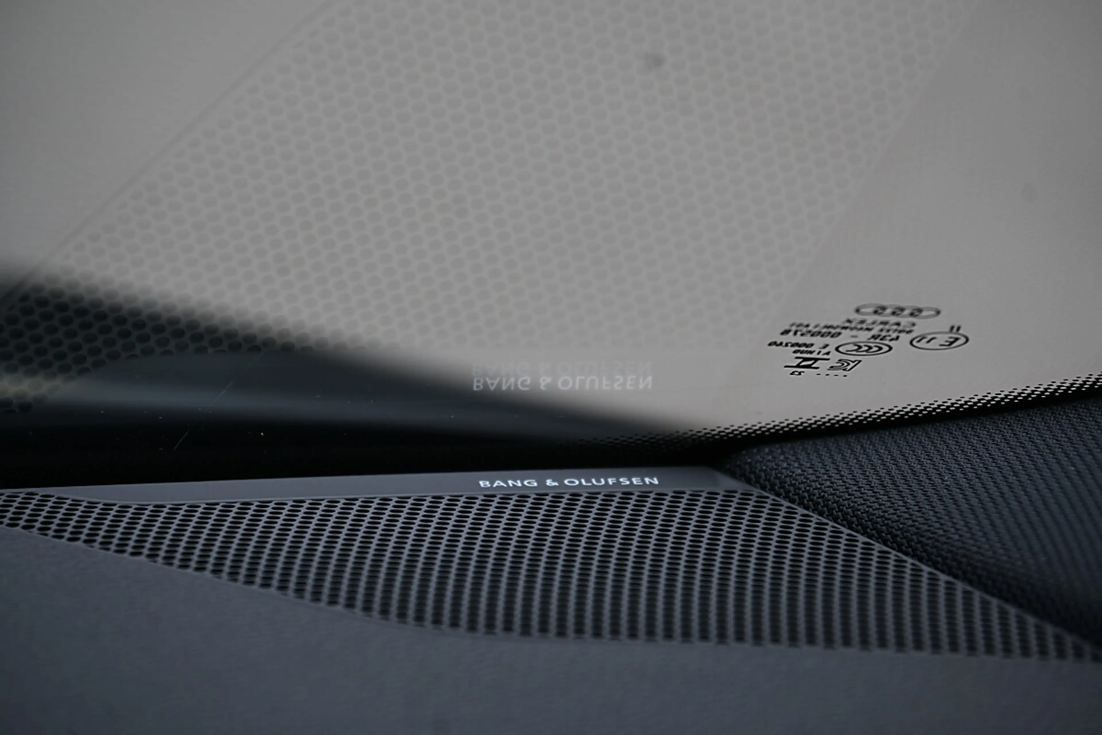 Audi e-tron quattro 95kWh S NP € 121k ACC, MatrixLED, HeadU... — photo 11