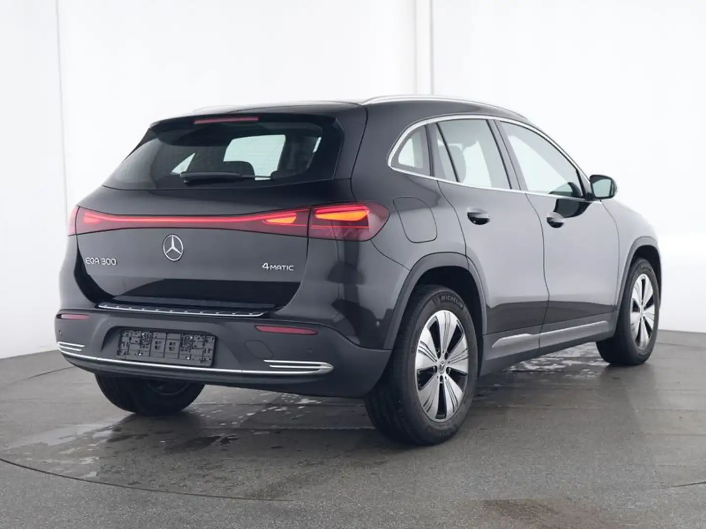 Mercedes-Benz EQA 300 4MATIC +Progressive+MBUX+LED+Wide+Cam Noir - 2