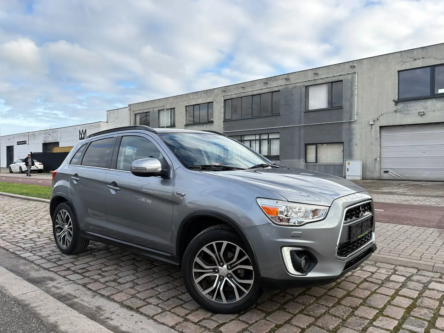 Mitsubishi ASX ASX 1.6 2WD / 12 Maanden Garantie Gris - 1