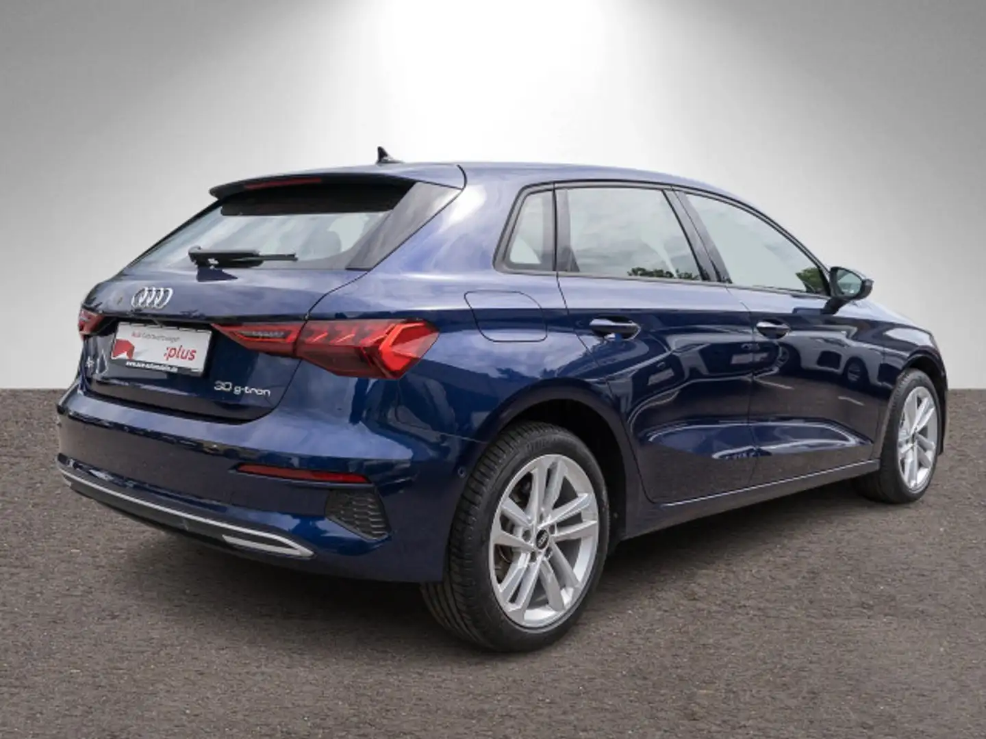 Audi A3 advanced 30 g-tron Stronic Pano AHK Blau - 2