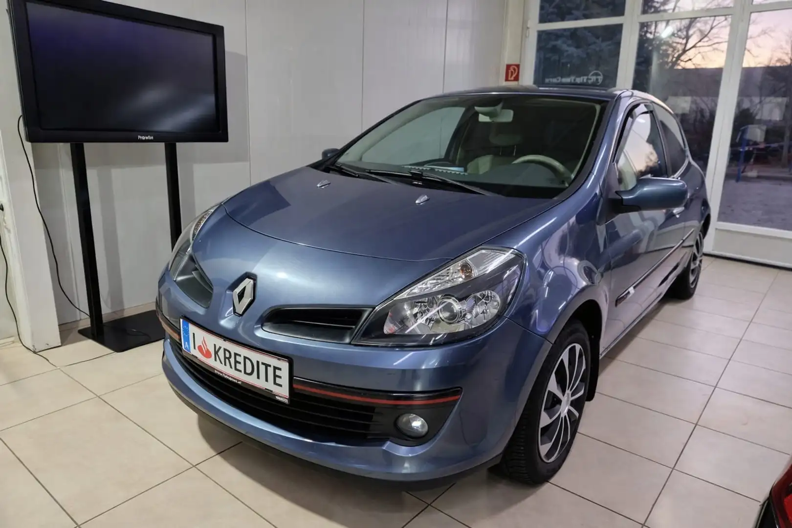 Renault Clio Initiale 1,6 16V Blau - 1