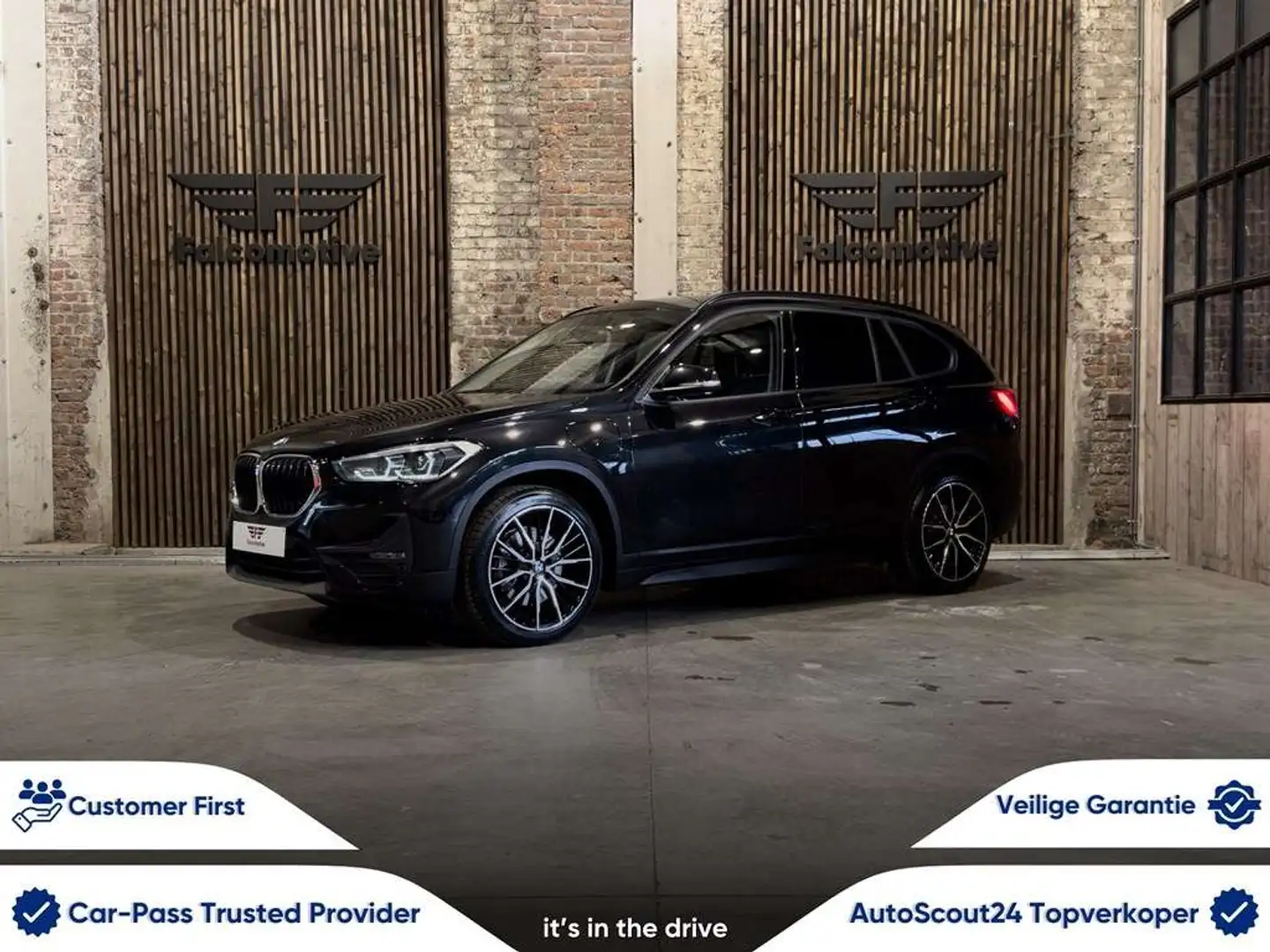 BMW X1 xDrive25e*PHEV*HUD*DAB*ZETELVERW.*LED* Zwart - 1