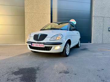 Ypsilon 1.2i 16v MomoDesign