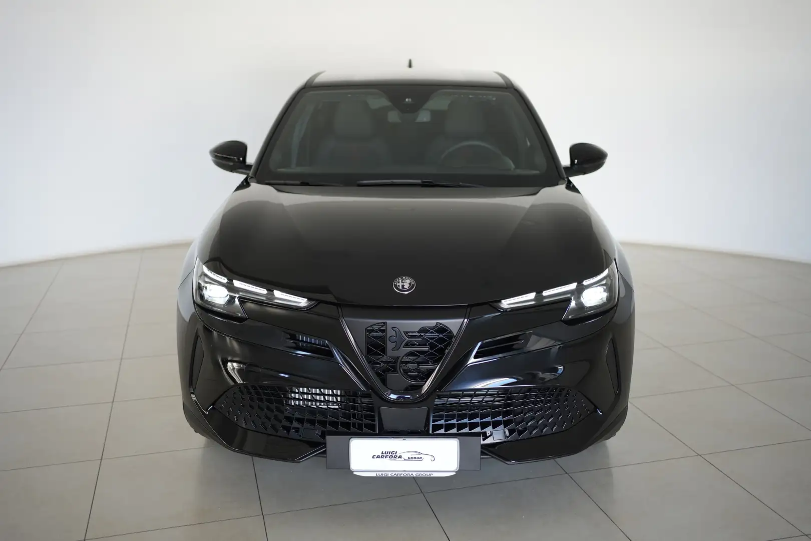 Alfa Romeo Junior 1.2 136CV Hybrid Speciale Schwarz - 2