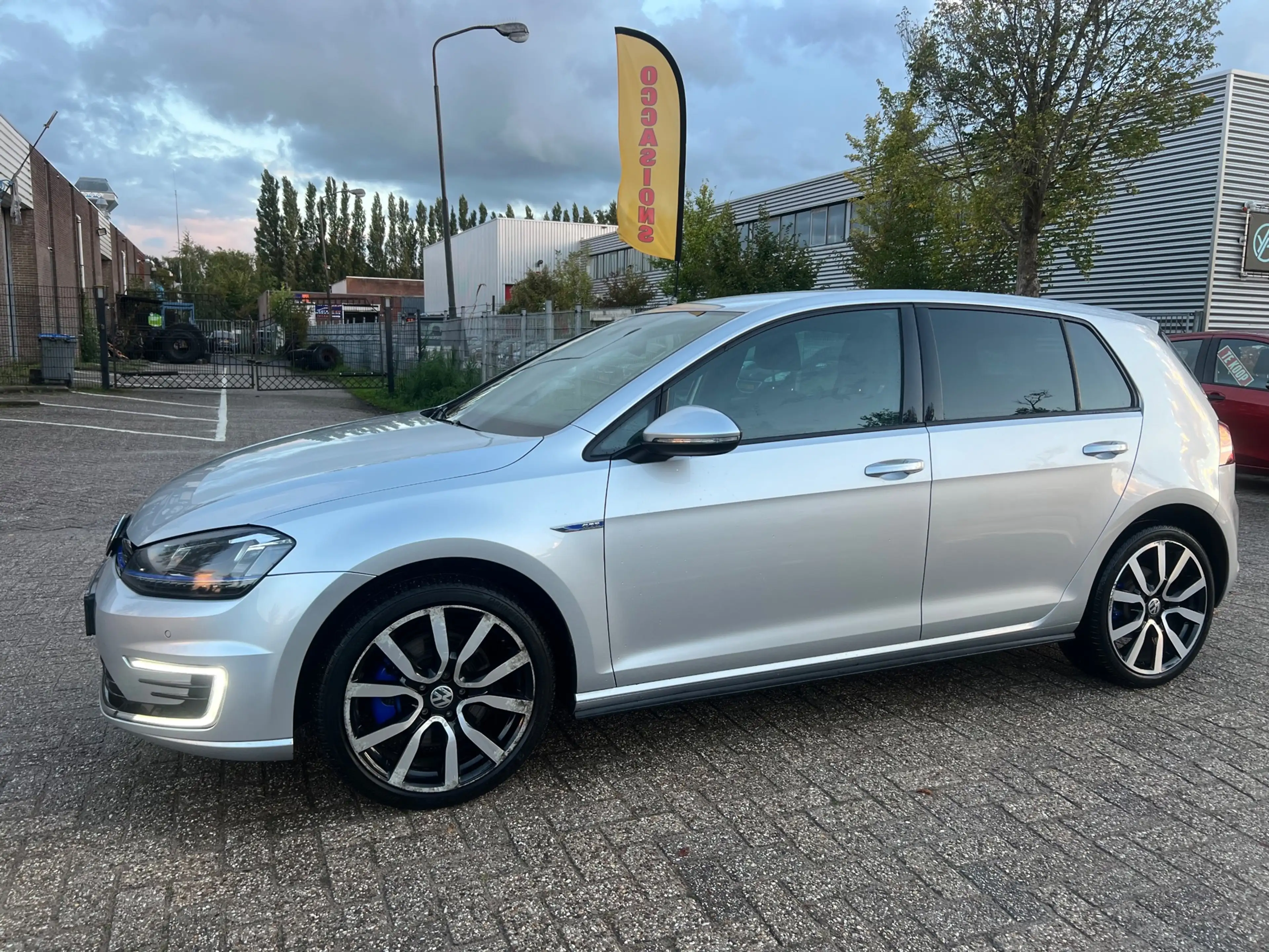 Volkswagen Golf GTE 1.4 TSI - Sfeerverlichting - Dealer onderhouden — photo 2