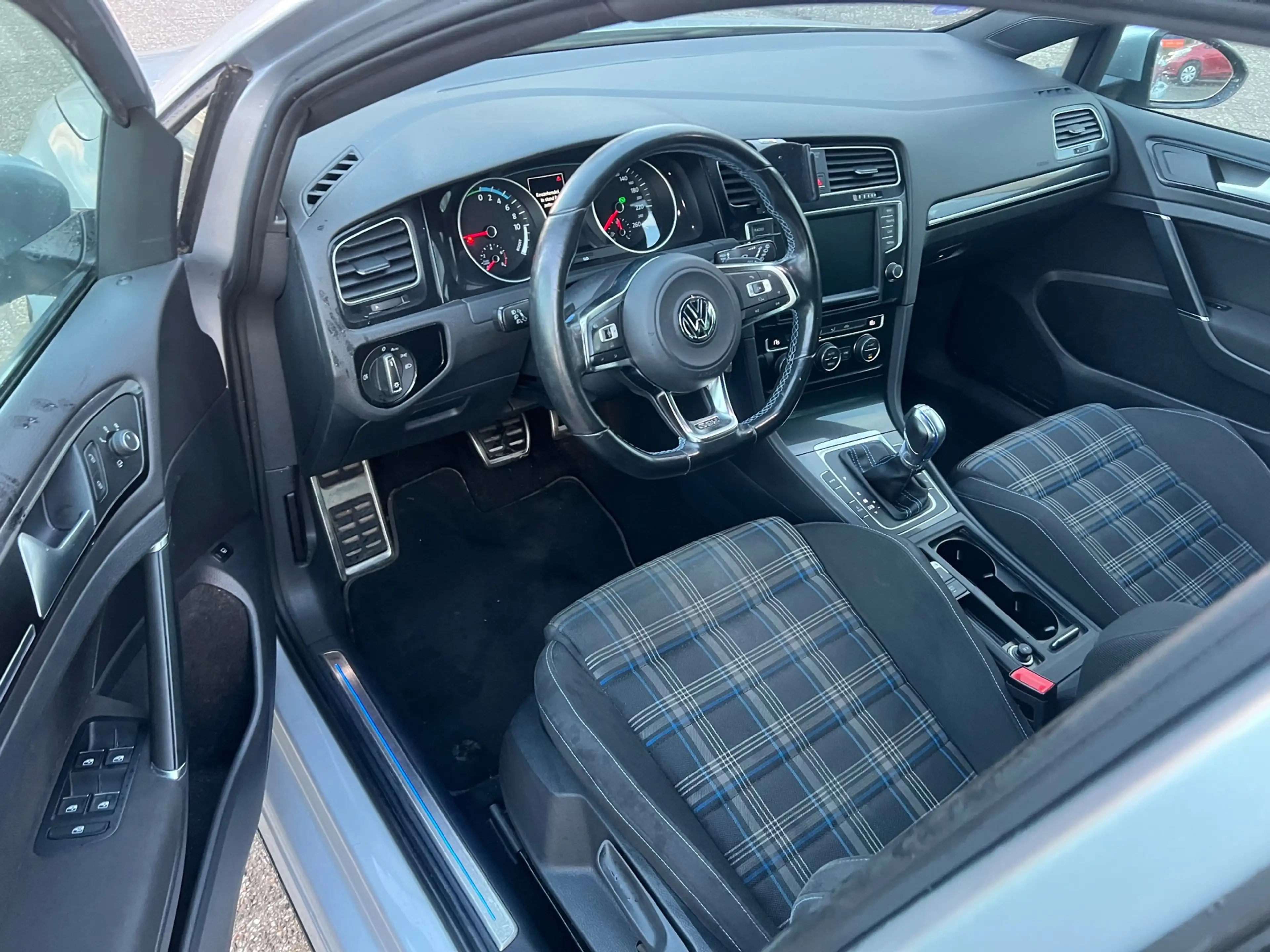 Volkswagen Golf GTE 1.4 TSI - Sfeerverlichting - Dealer onderhouden — photo 5