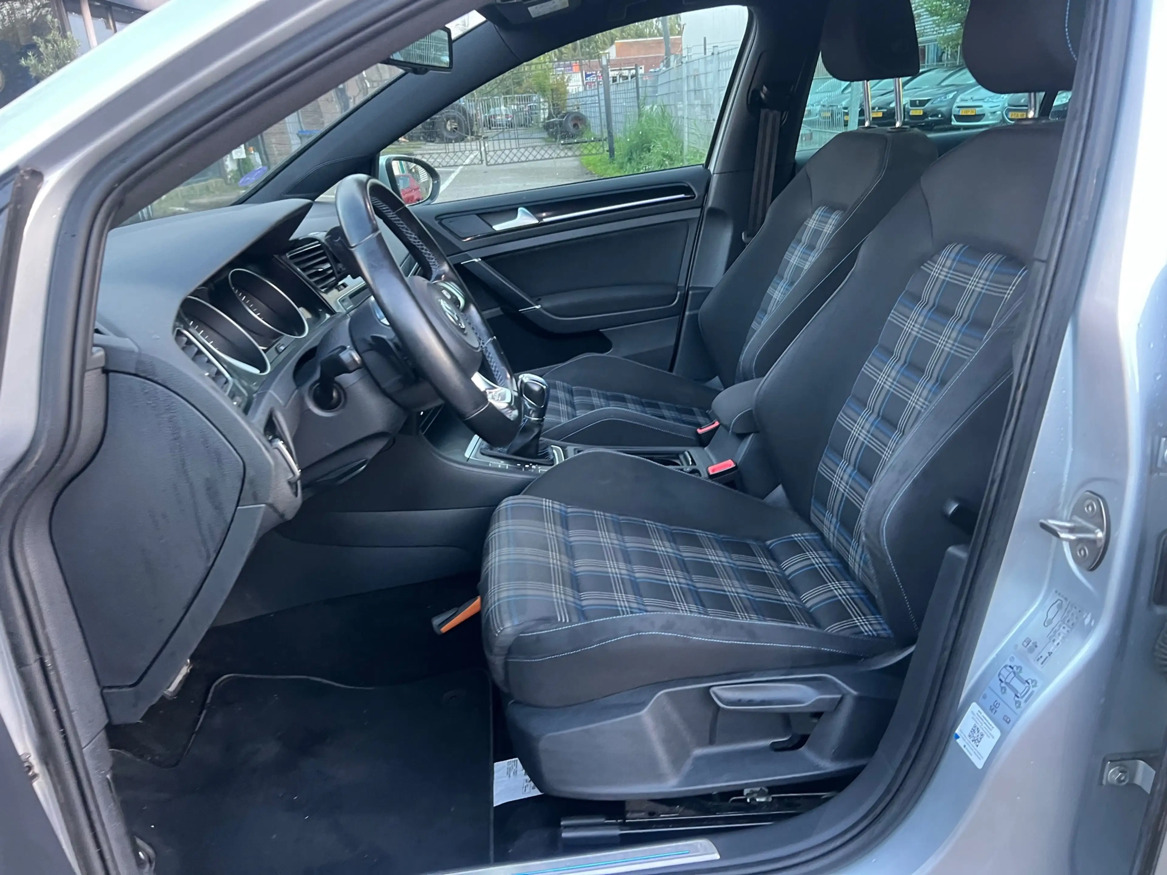 Volkswagen Golf GTE 1.4 TSI - Sfeerverlichting - Dealer onderhouden — photo 6