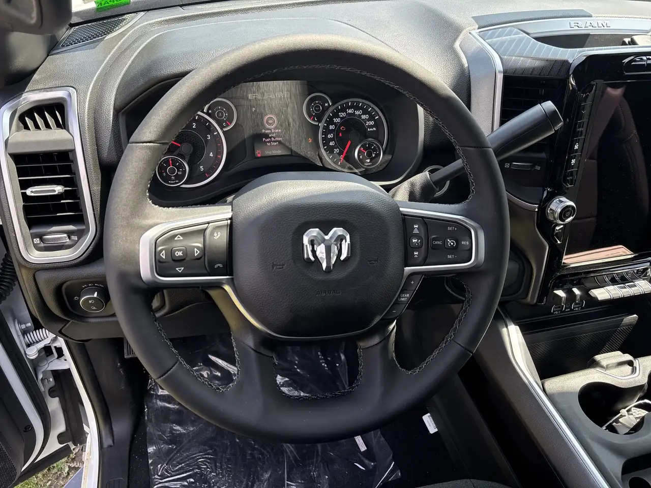 RAM 3500 снимка RAM 3500