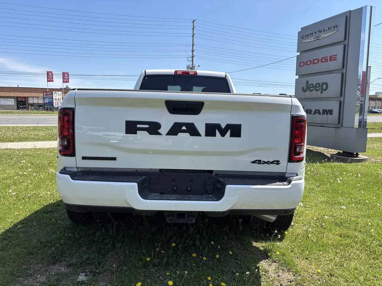 RAM 3500 снимка RAM 3500