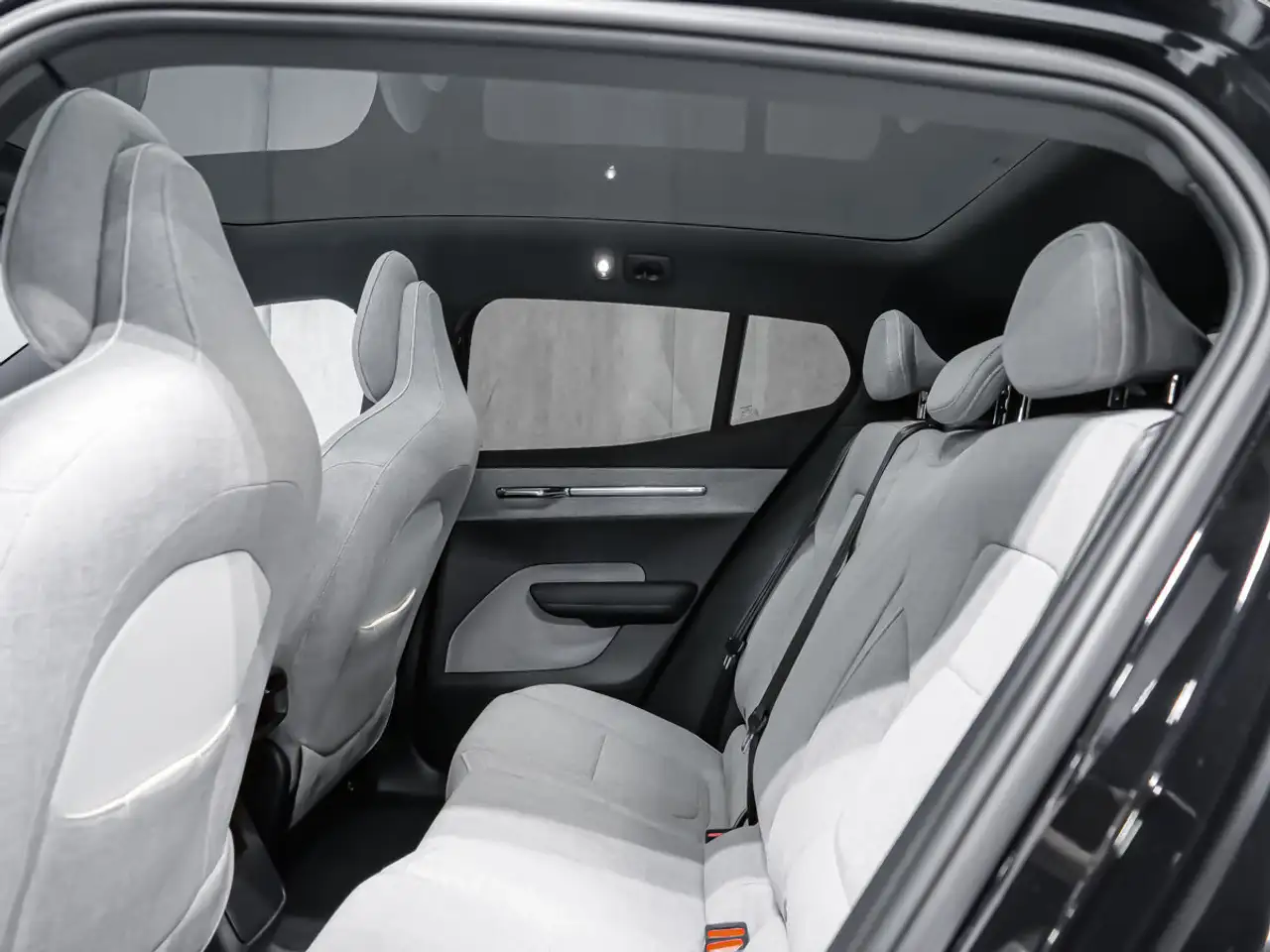 Volvo EX30 снимка Volvo EX30