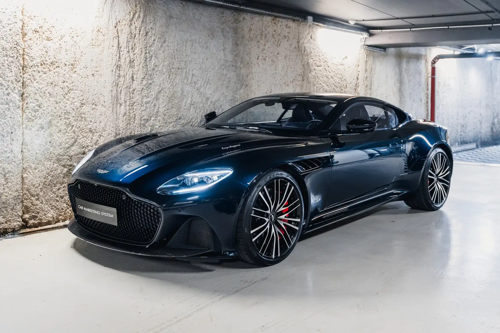 Aston Martin DBS Superleggera V12 5.2 725 Синій - 1