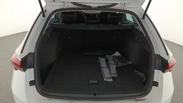 Skoda Octavia view 7