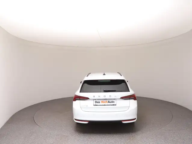 Skoda Octavia view 6