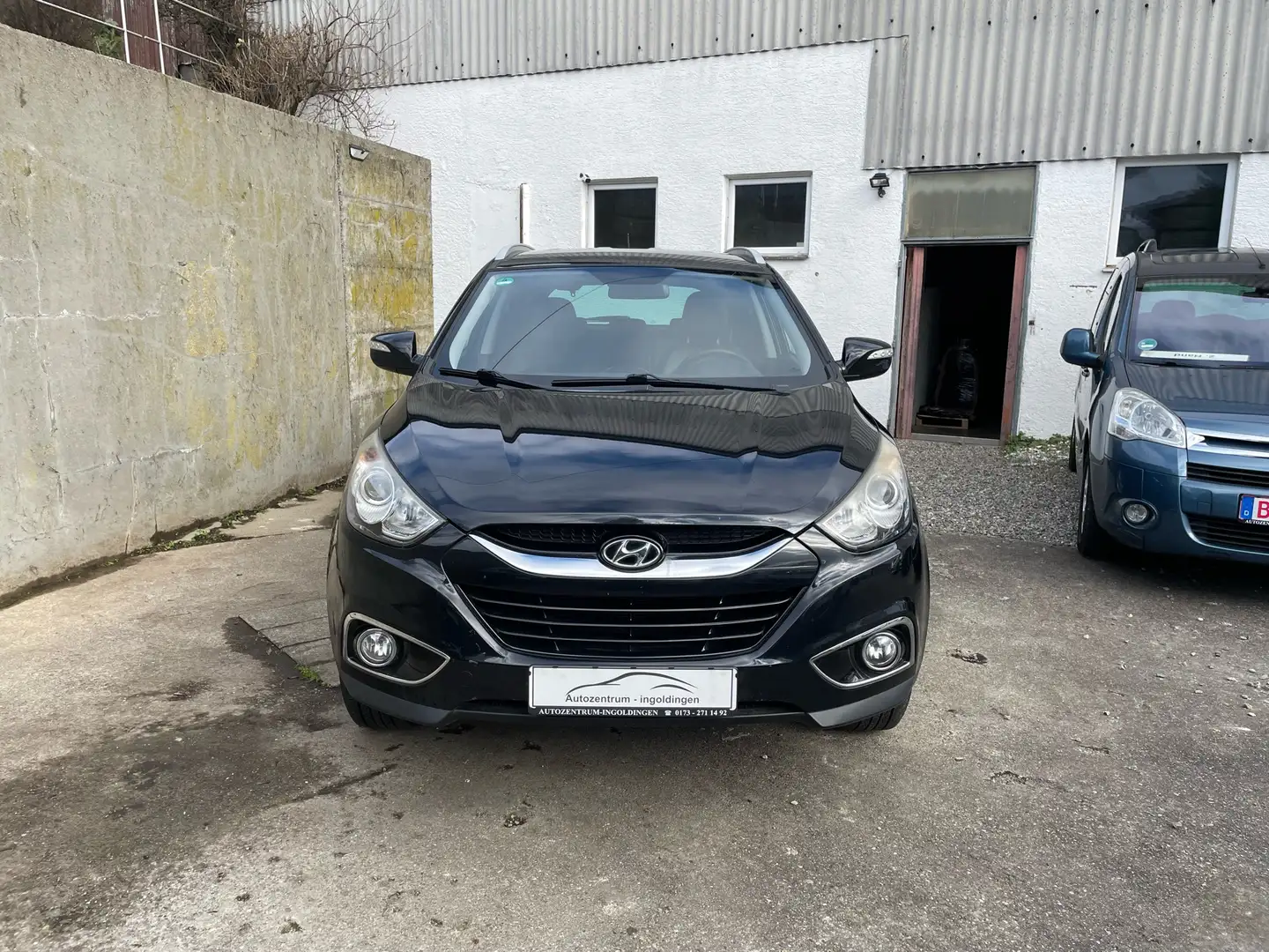 Hyundai iX35 2.0 2WD Automatik Style Schwarz - 2