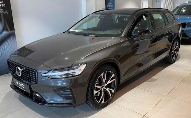 Imagine Volvo V60 B4 Plus Dark Automatik