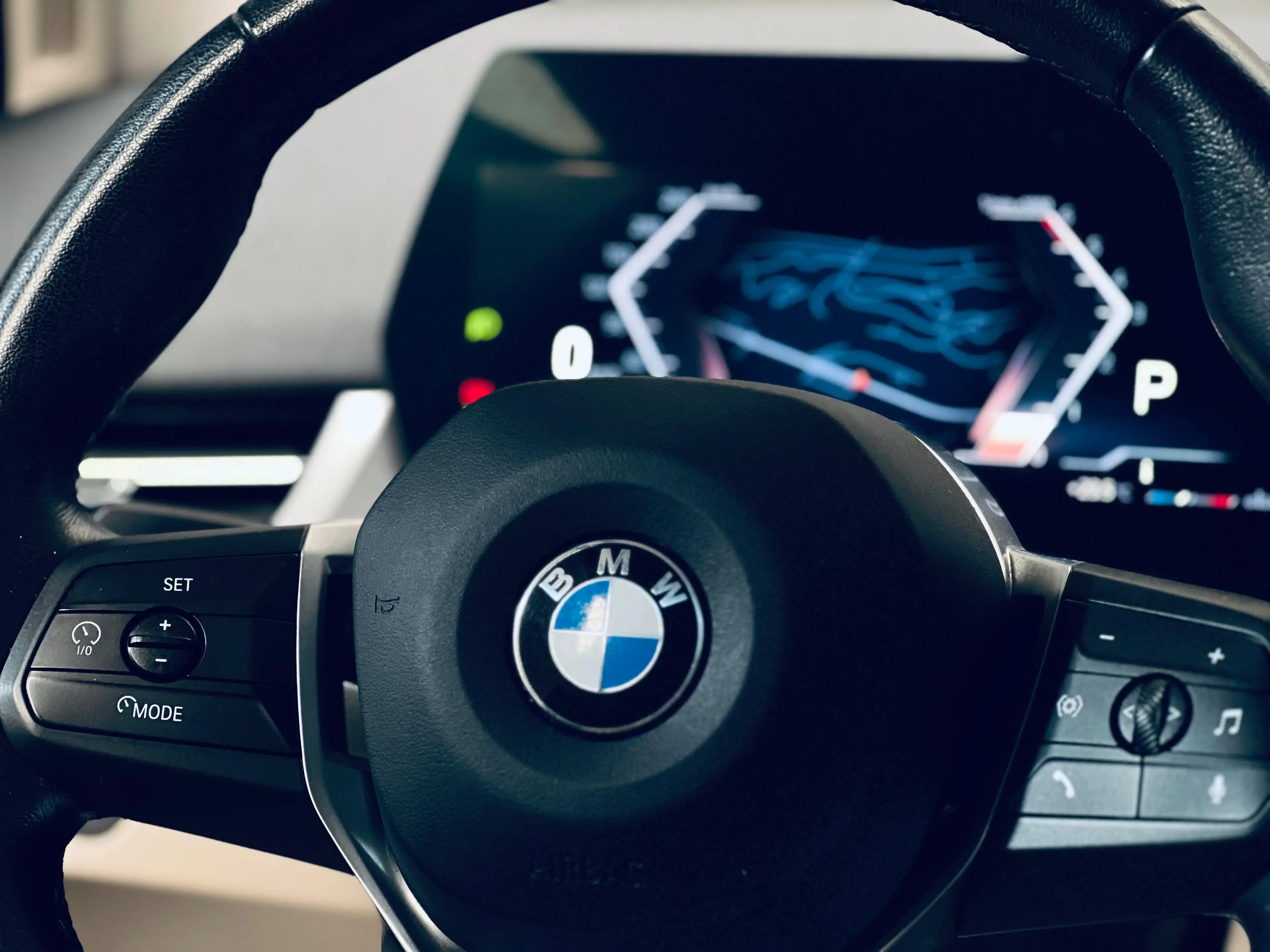 BMW 218 d Tourer **AUTOMATIQUE**VIRTUAL COCKPIT**CUIR**EURO6d** — photo 14