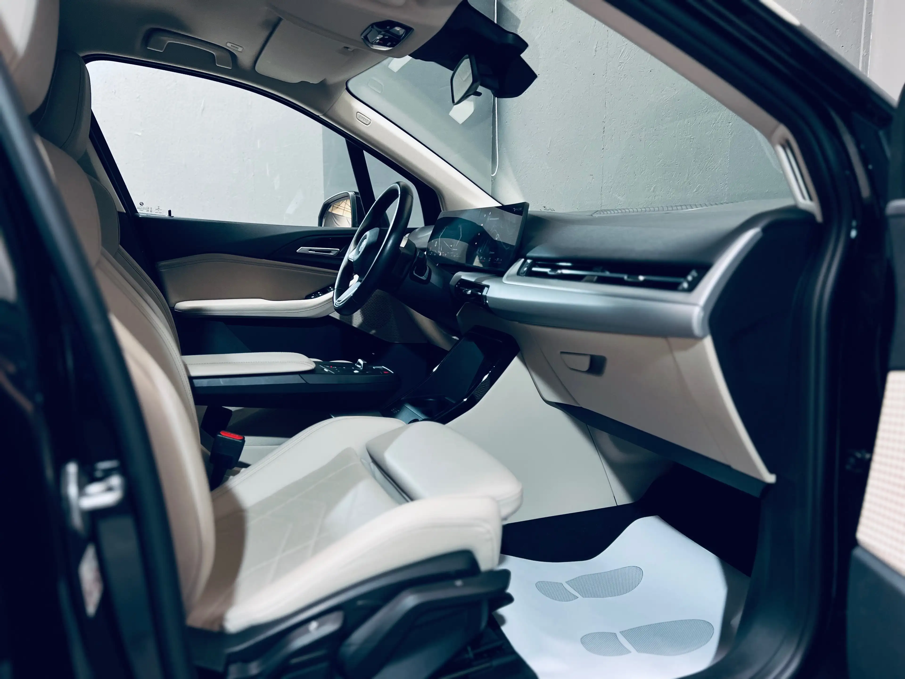 BMW 218 d Tourer **AUTOMATIQUE**VIRTUAL COCKPIT**CUIR**EURO6d** — photo 9