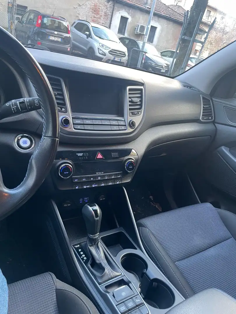 Hyundai TUCSON Tucson II 2015 1.7 crdi Xpossible 2wd 141cv dct Nero - 2