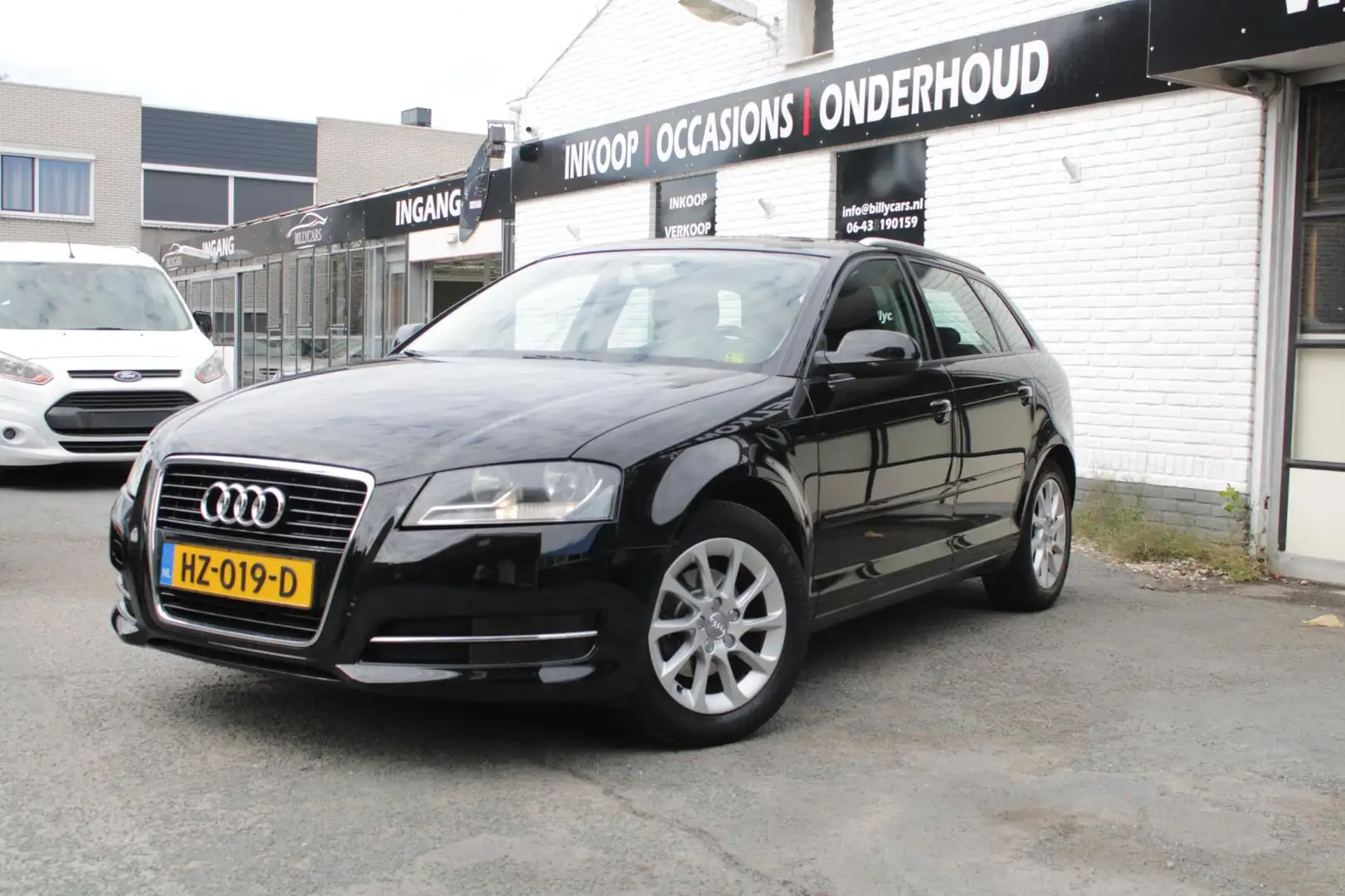 Audi A3 Sportback 1.2 TFSI Attraction / Airco / APK / Elek Zwart - 1