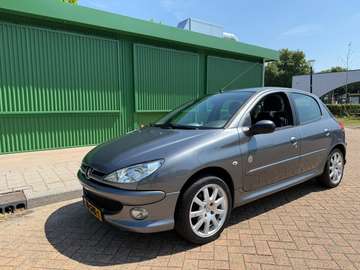 1.4 GENERATION Cruise control - Airco