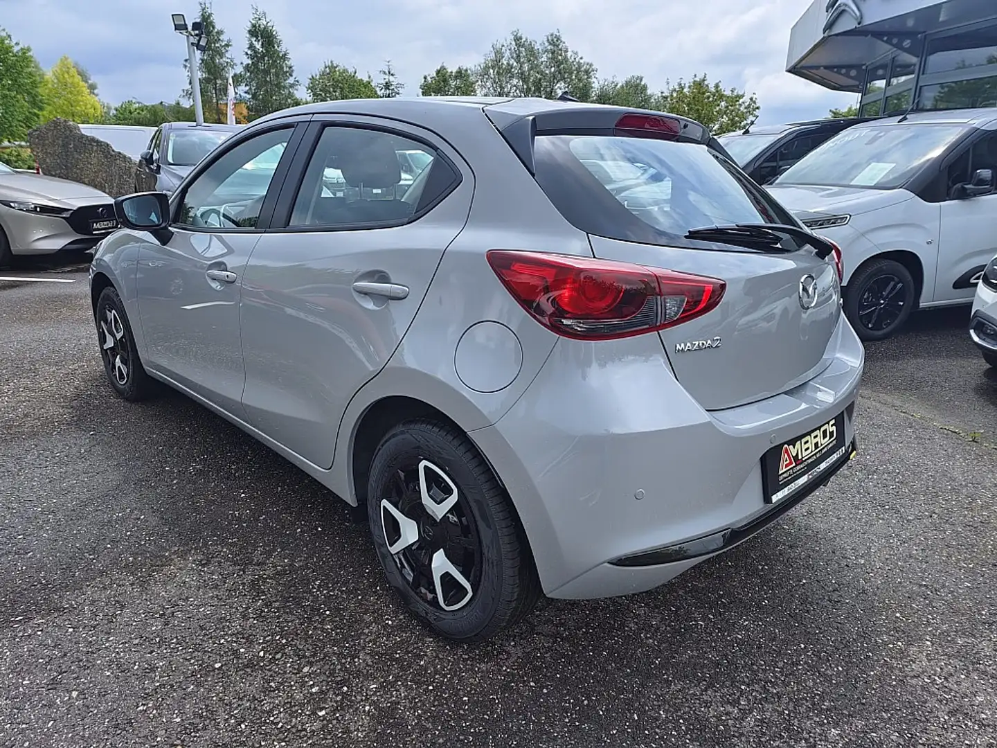 Mazda 2 Mazda2 e-Skyactiv G90 Centre Line + CON.P. LAGE... Grau - 2