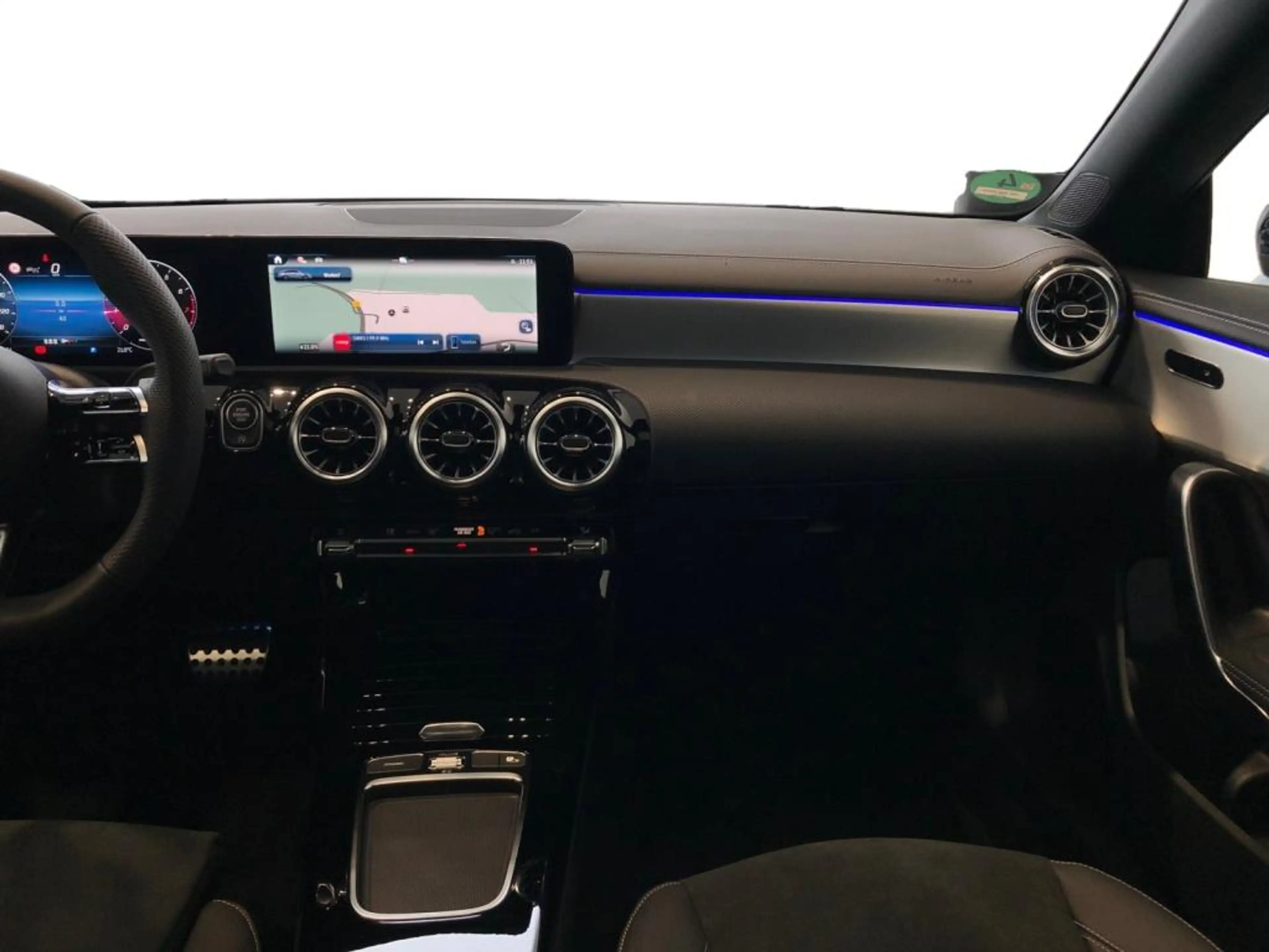 Mercedes-Benz CLA 200 Shooting Brake AMG+ILS+MBUX+MBeam+Night — photo 15