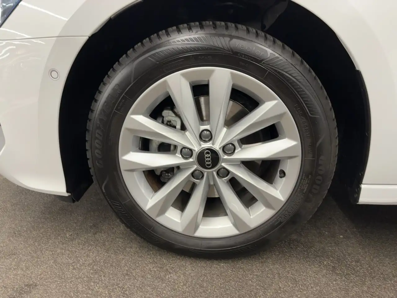 Audi A3 35 TFSI S tr. LED VIRTUAL RFK 15