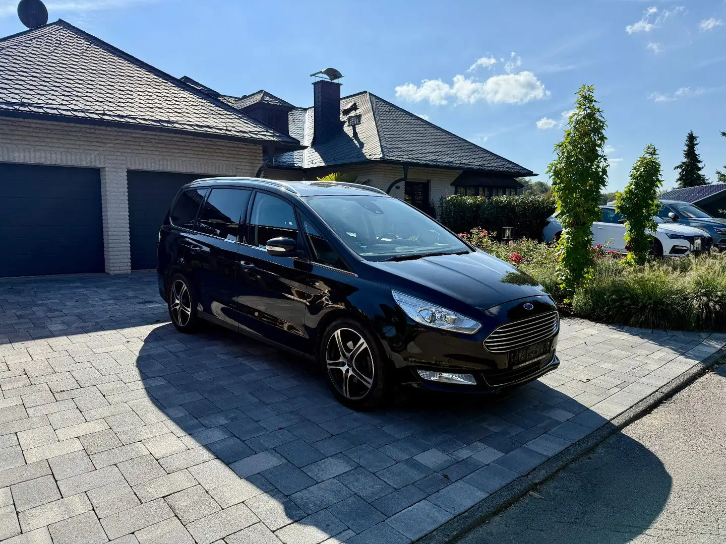 Ford Galaxy Titanium 7-Sitzer geht mal in den Notlauf Schwarz - 2