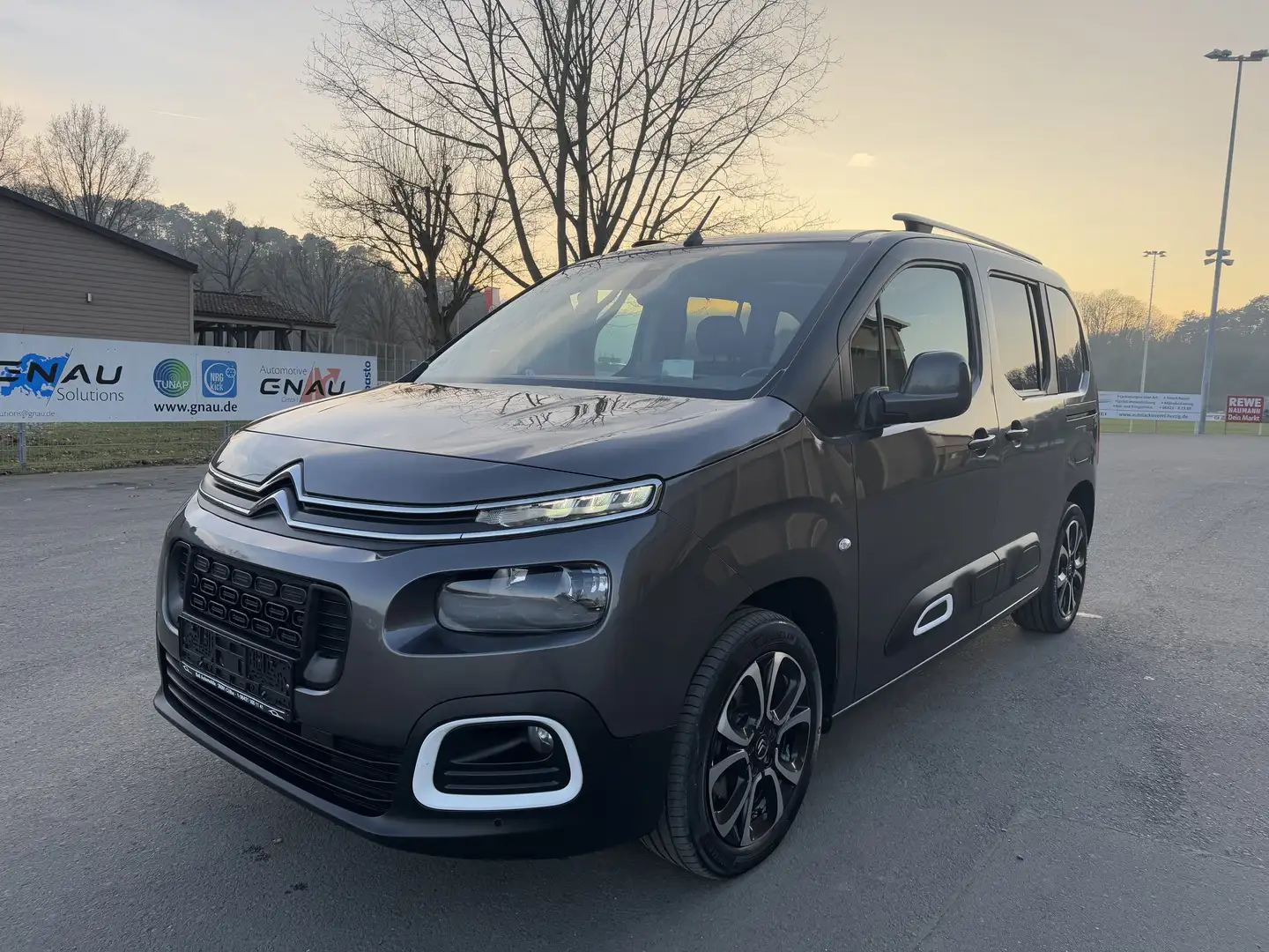 Citroen Berlingo Shine M1.5 HDi / Panorama / Navi / R-Kamera Gris - 1