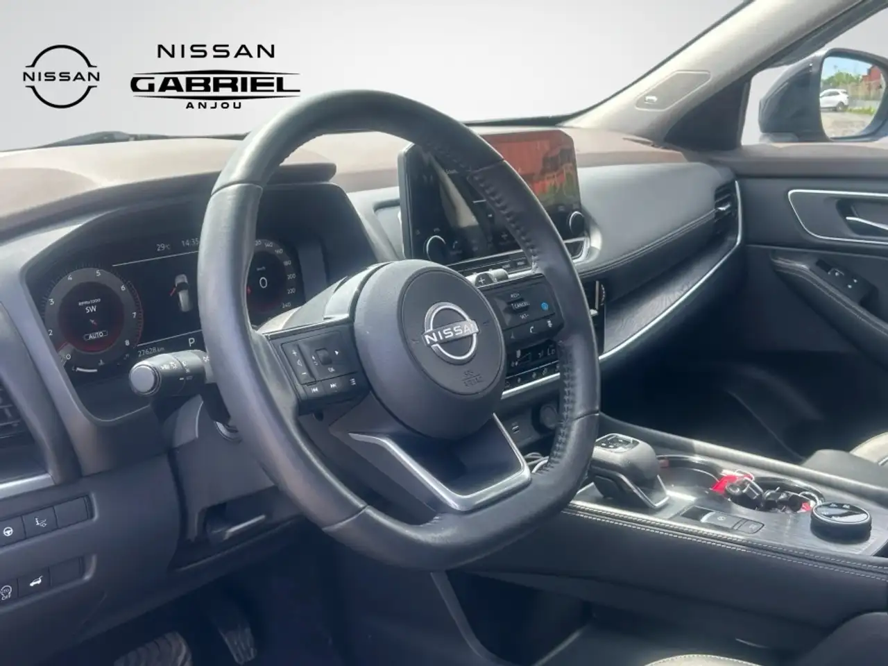 Nissan Rogue снимка Nissan Rogue