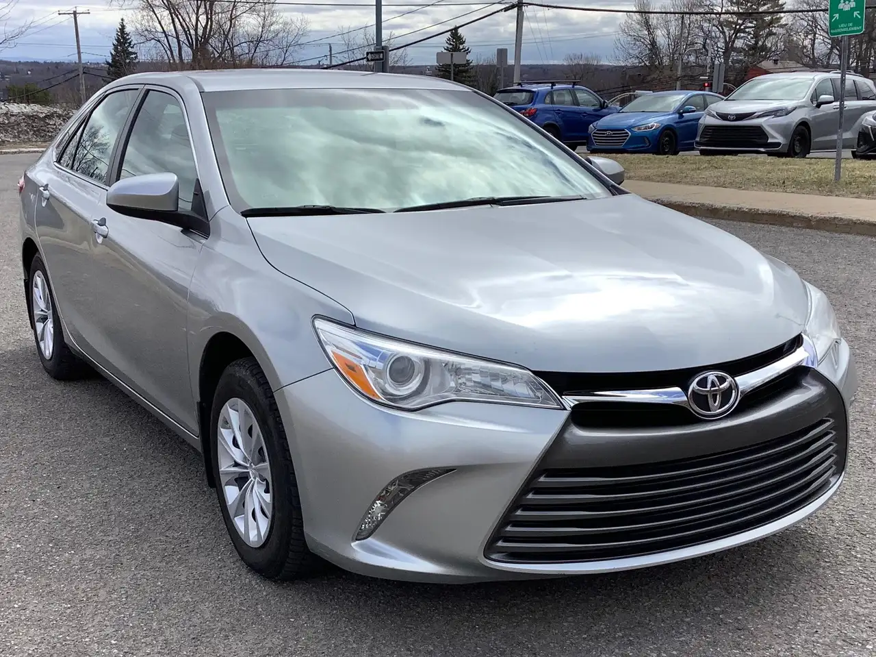 Toyota Camry снимка Toyota Camry