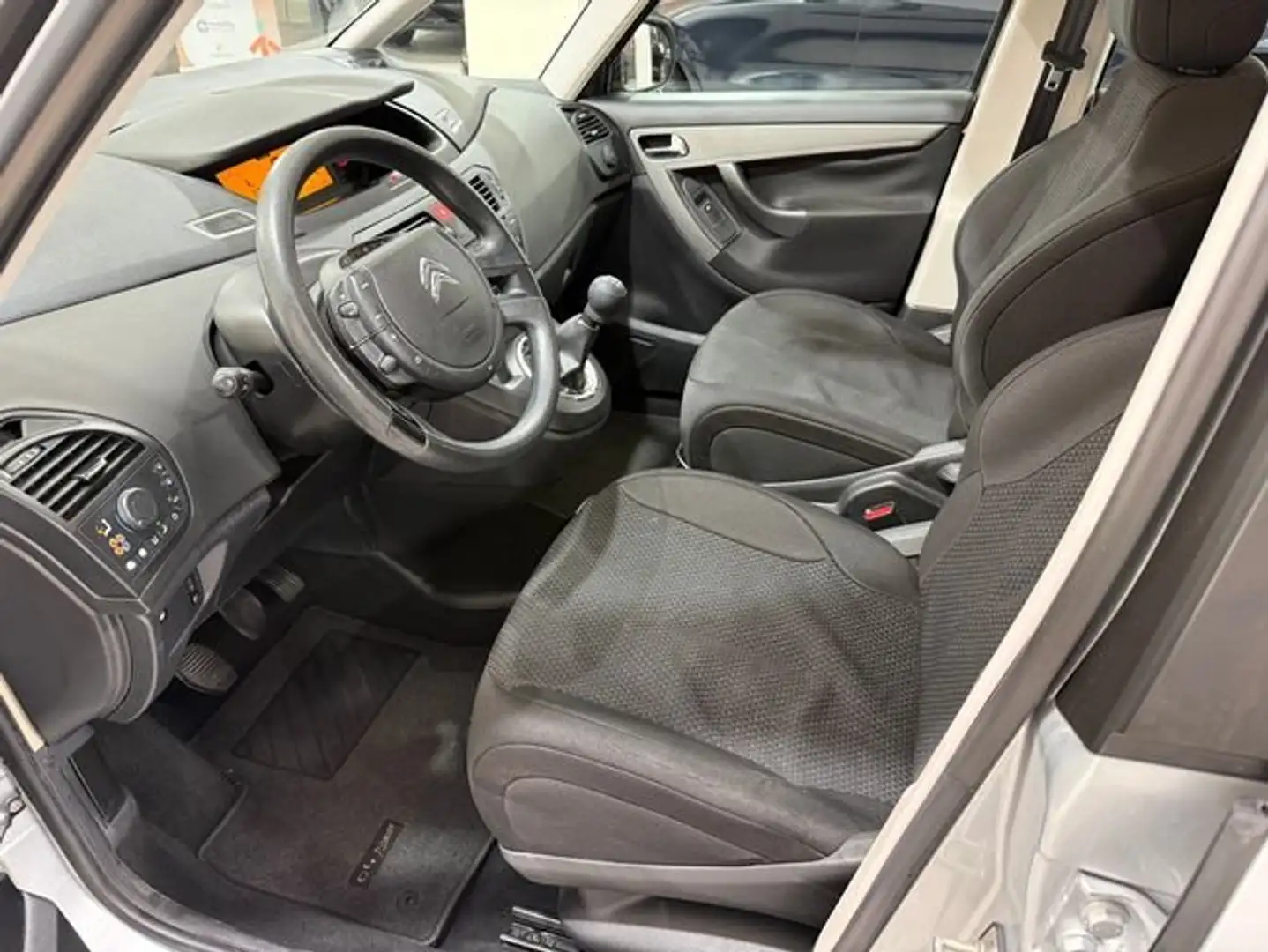 Citroen C4 1.6 Plateado - 2