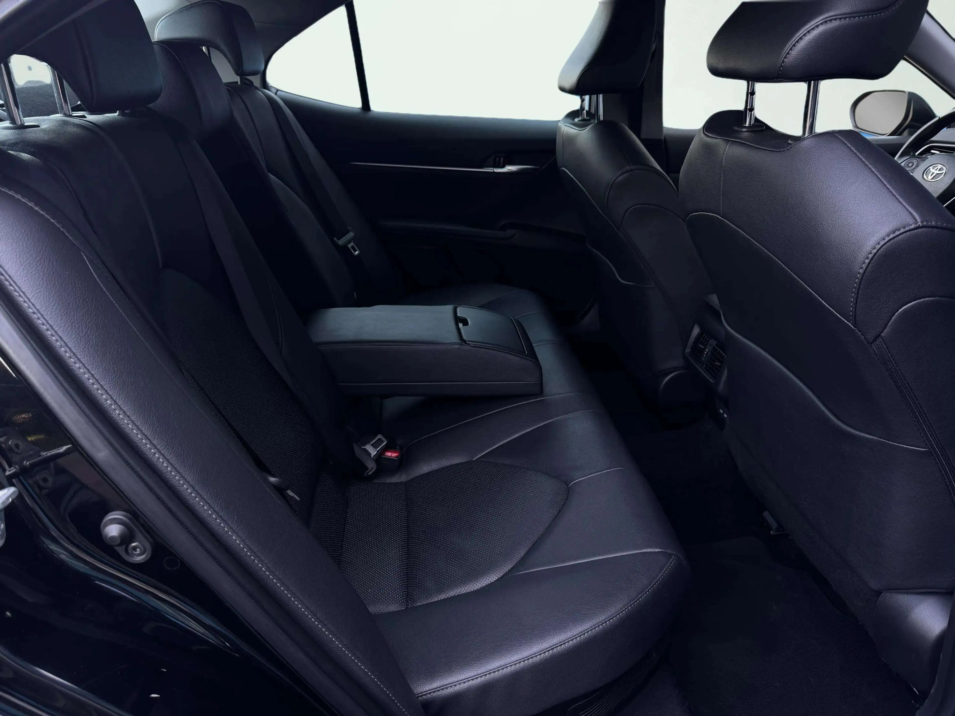 Toyota Camry 2.5 Hybrid Business Edition GRATIS Afleverpakket! — photo 6