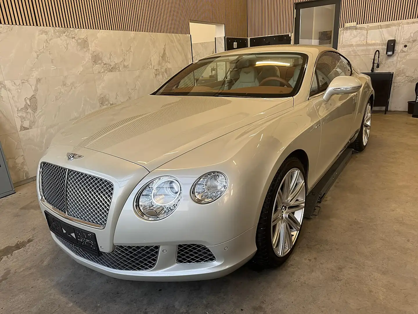 Bentley Continental GT Beige - 2