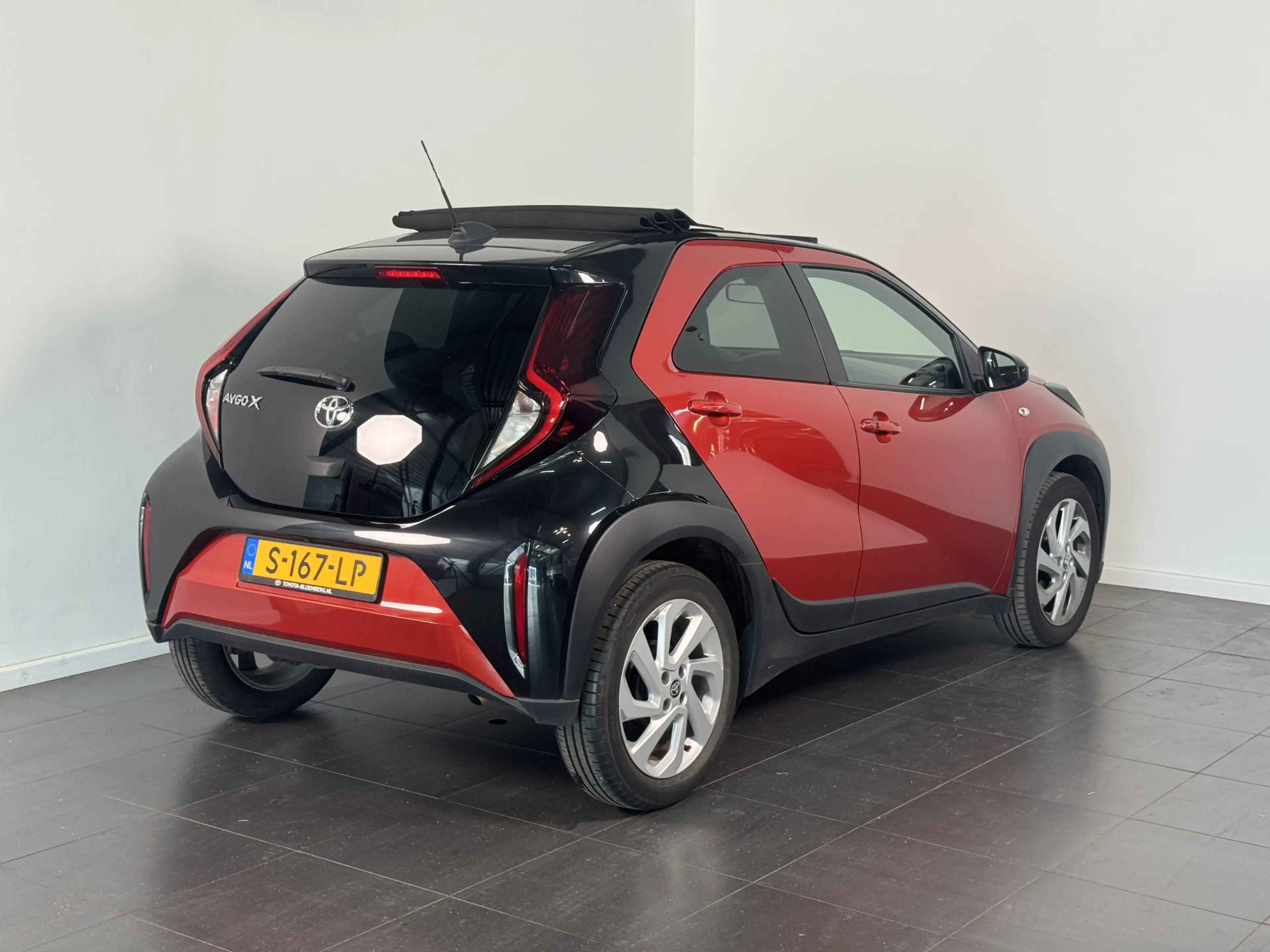Toyota Aygo X 1.0 VVT-i MT Envy Limited | Canvas dak | CarPlay | — photo 9