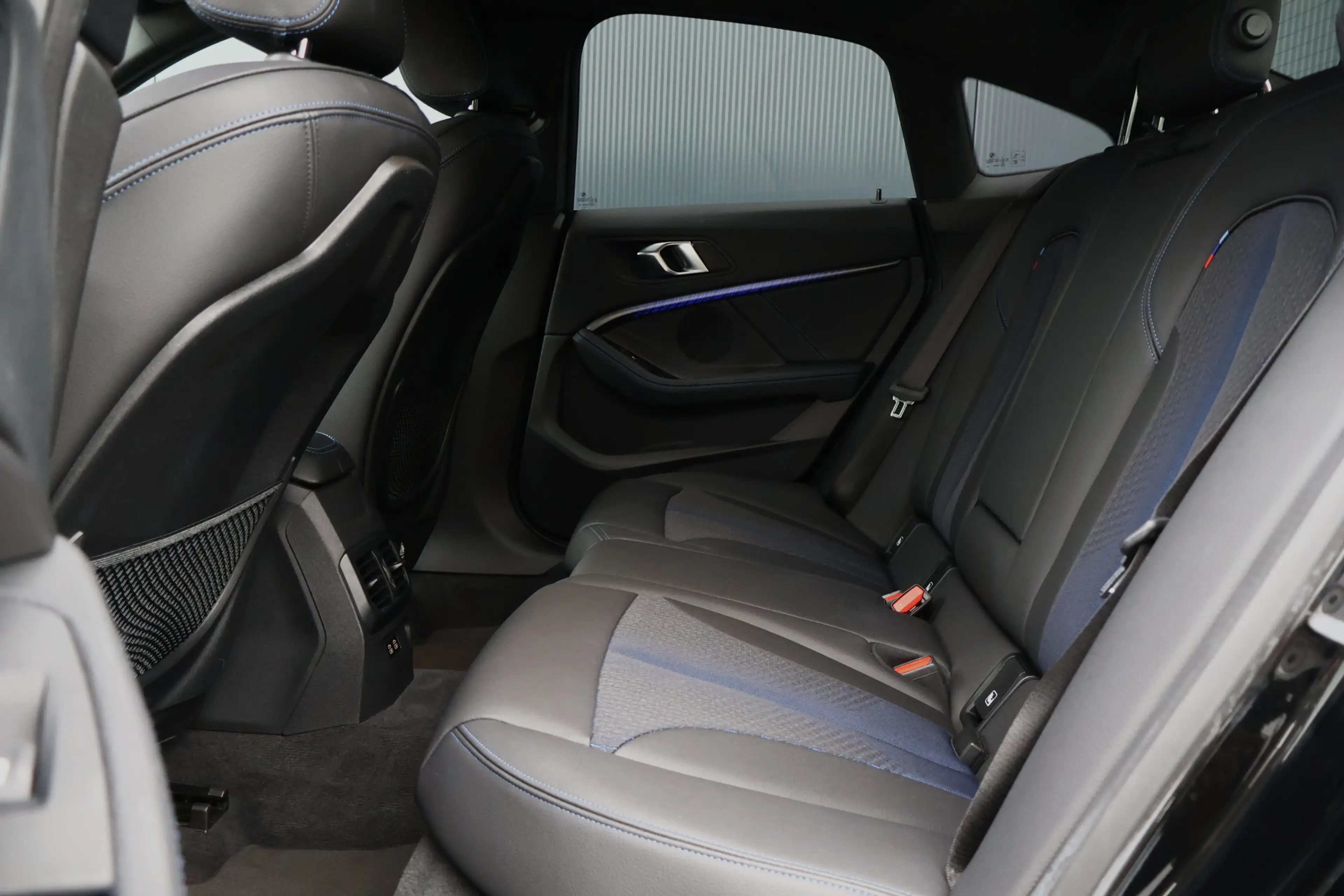 BMW 218 2-serie Gran Coupé 218i M-Sport Executive Edition — photo 6