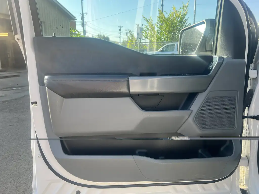 2021 Ford F-150 XLT SuperCrew 145 | Reverse Cam | Class IV Hitch | — photo 5