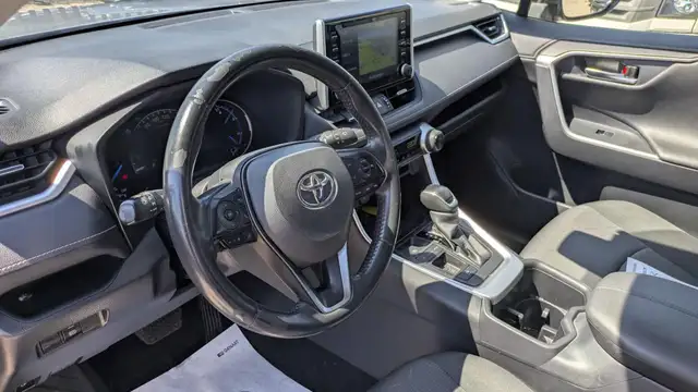 Toyota Rav4 view 9
