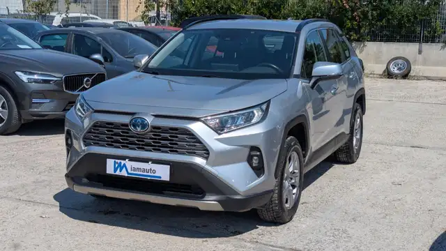 Toyota Rav4 view 2