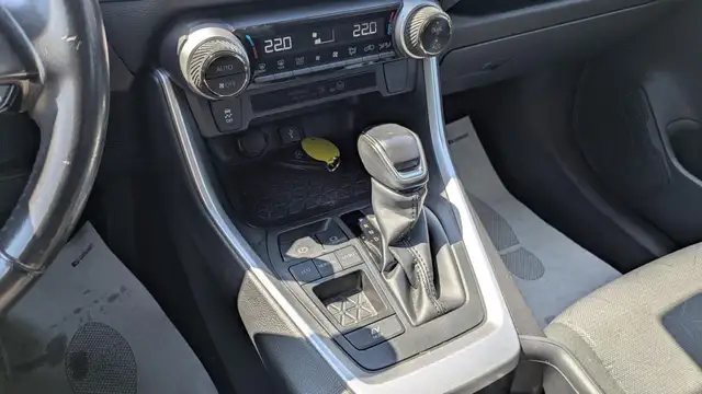 Toyota Rav4 view 14