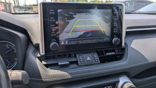Toyota Rav4 view 13