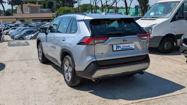 Toyota Rav4 view 7