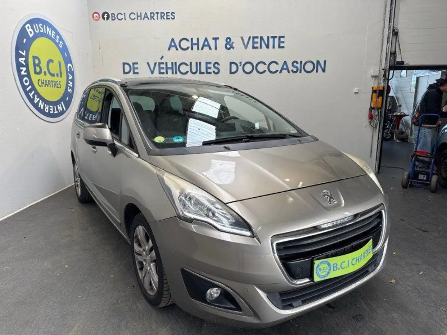 Peugeot 5008 2.0 BLUEHDI 150CH ALLURE S&S - 2