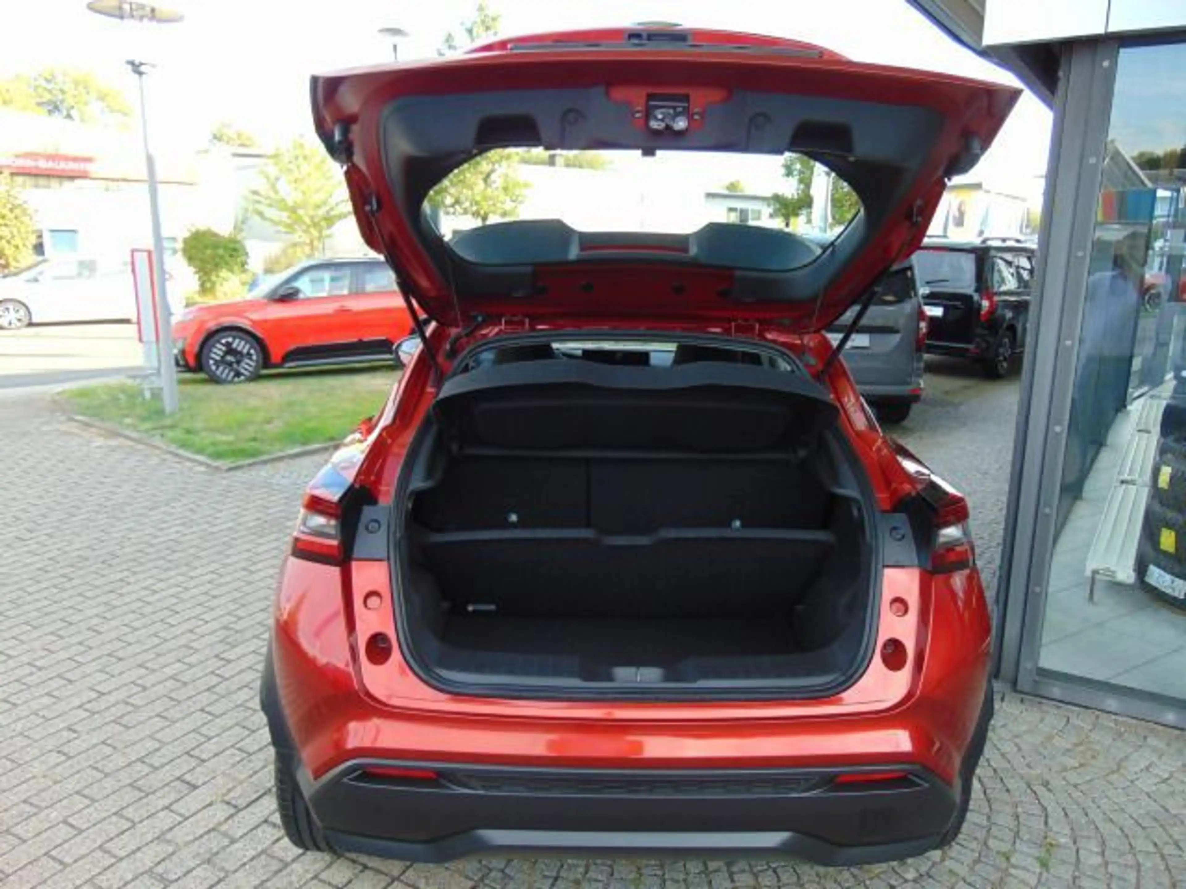 Nissan Juke Acenta Navi, Komfort-Paket & Rückfahrkamera — photo 5