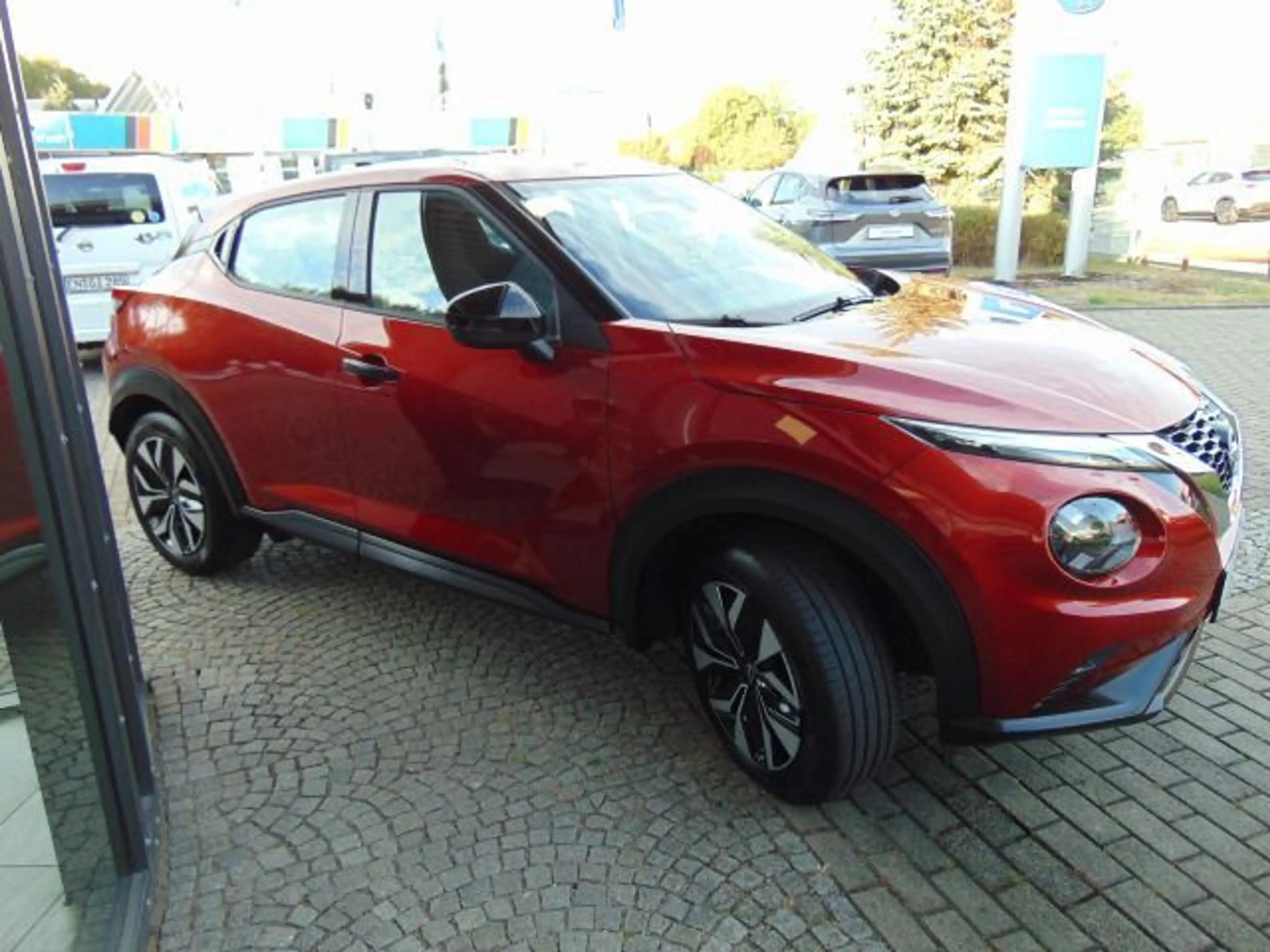Nissan Juke Acenta Navi, Komfort-Paket & Rückfahrkamera — photo 3