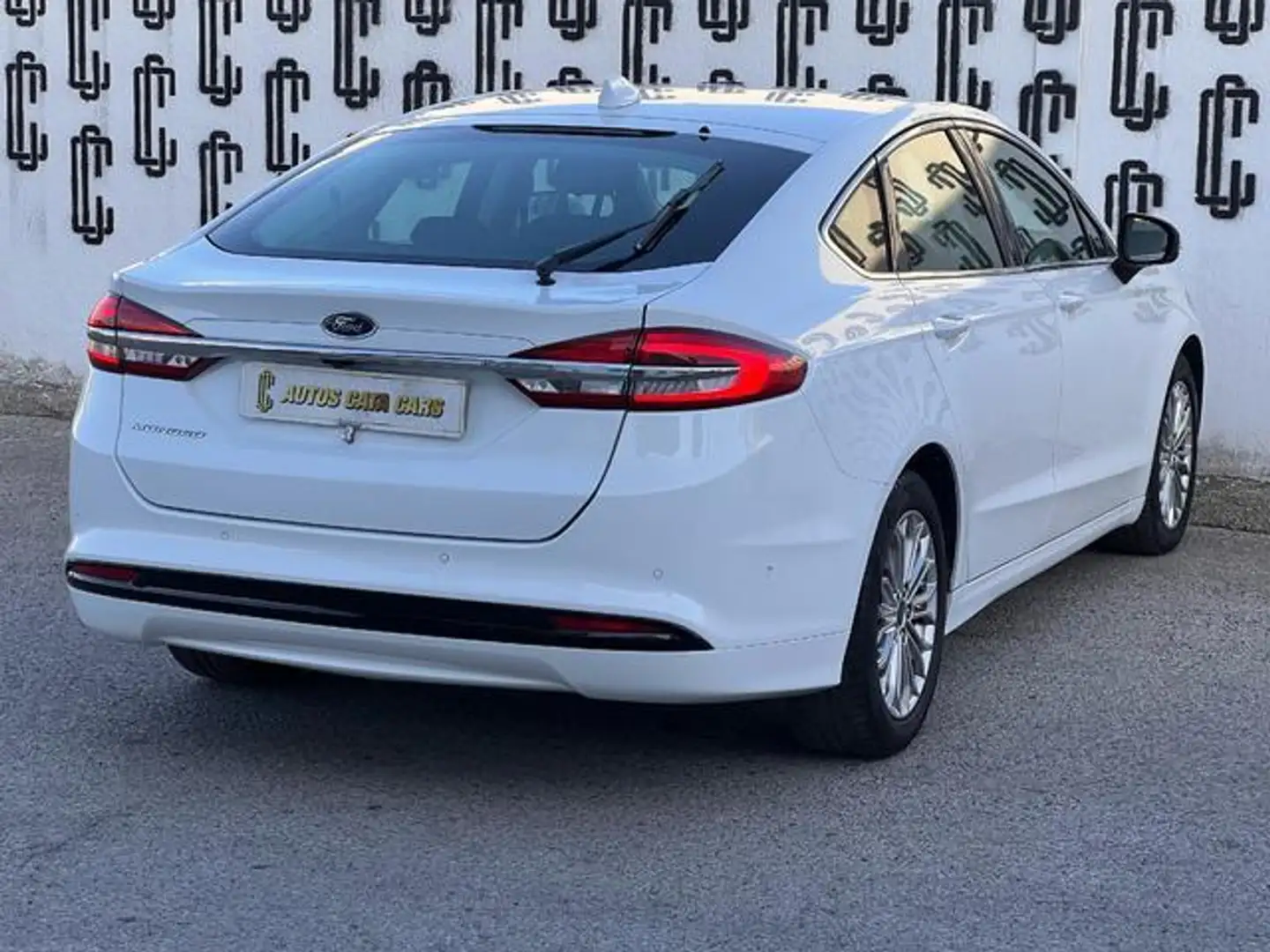 Ford Mondeo 2.0TDCI Titanium 150 Blanco - 2