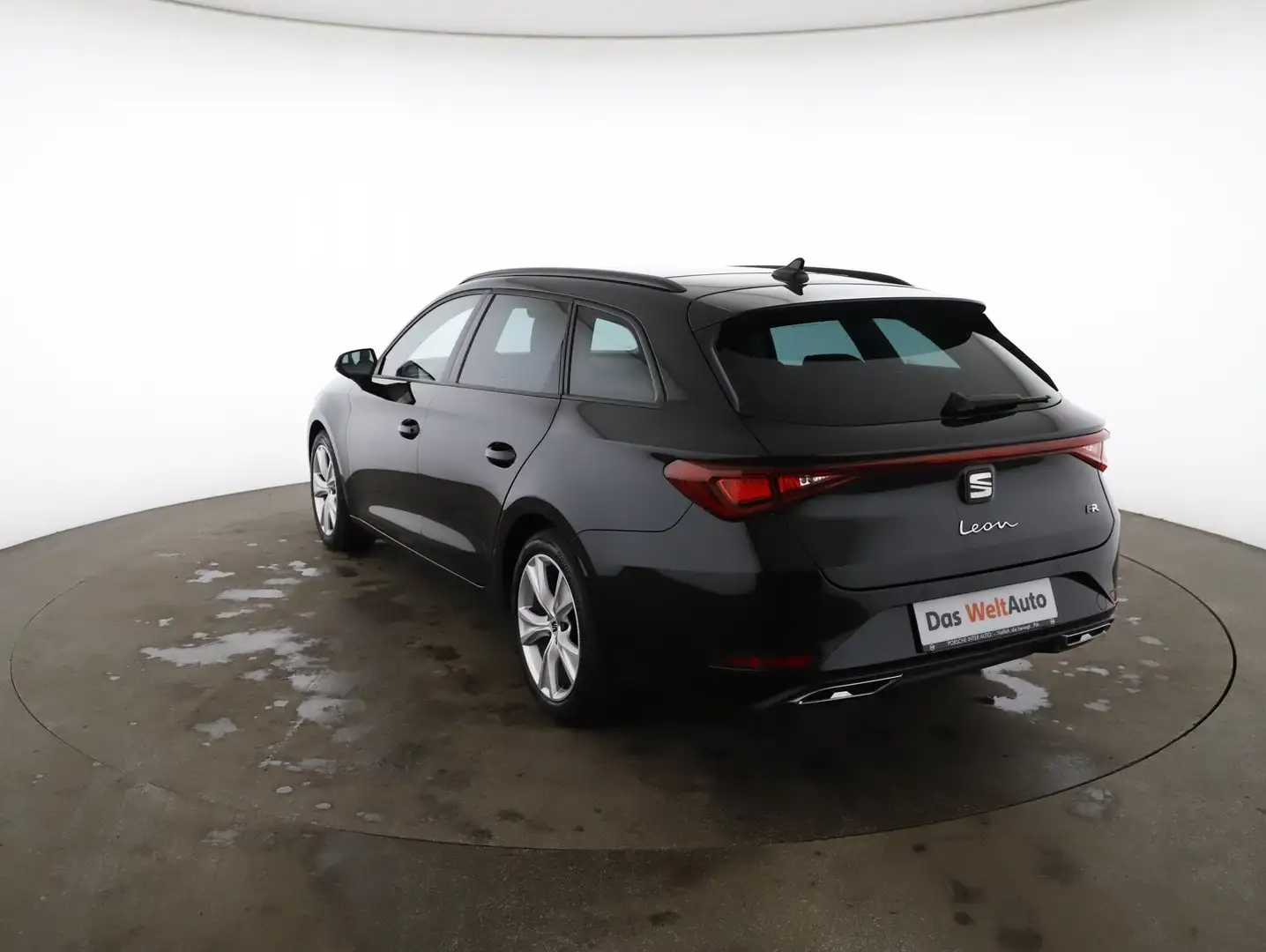SEAT Leon FR 2.0 TDI DSG Schwarz - 2