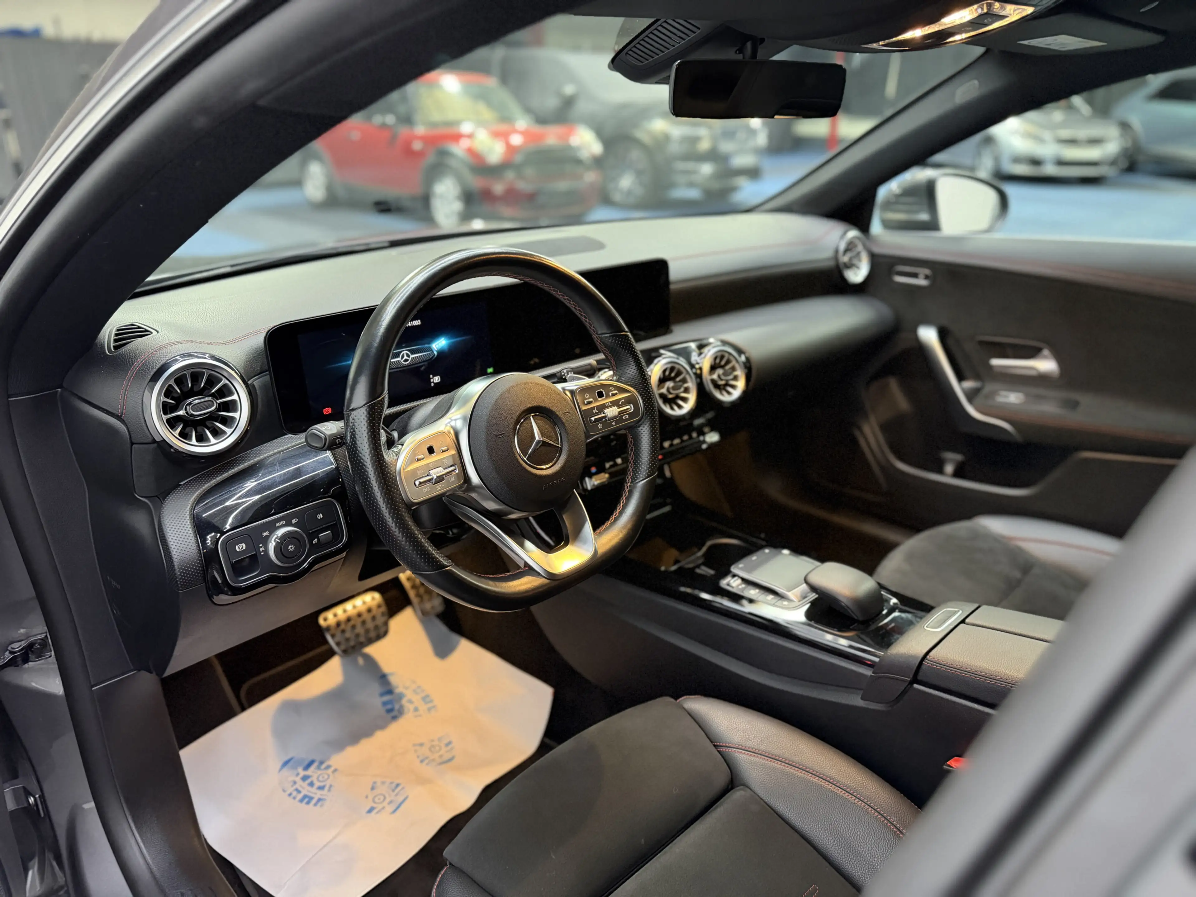 Mercedes-Benz CLA 220 d|AMG-Paket|PANO|AHK|STHZ — photo 14