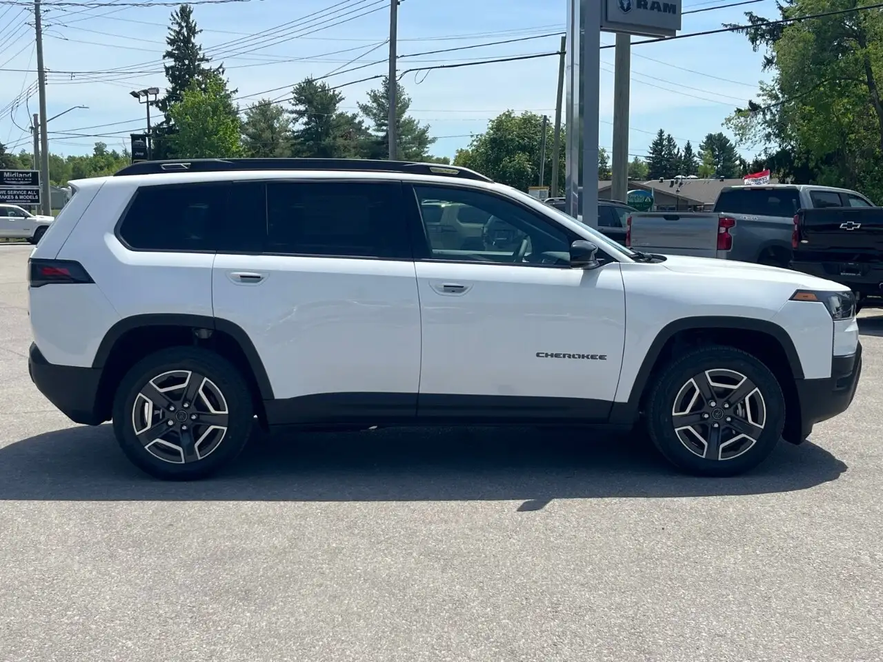 Jeep Cherokee снимка Jeep Cherokee